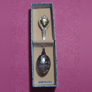 Vtg Souvenir Silver Spoon 1982 Henry Field Shenandoah Iowa 3.5”